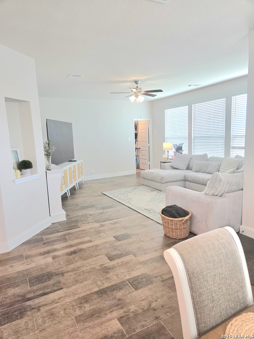 21059 Millstream Bend San Antonio TX 78266