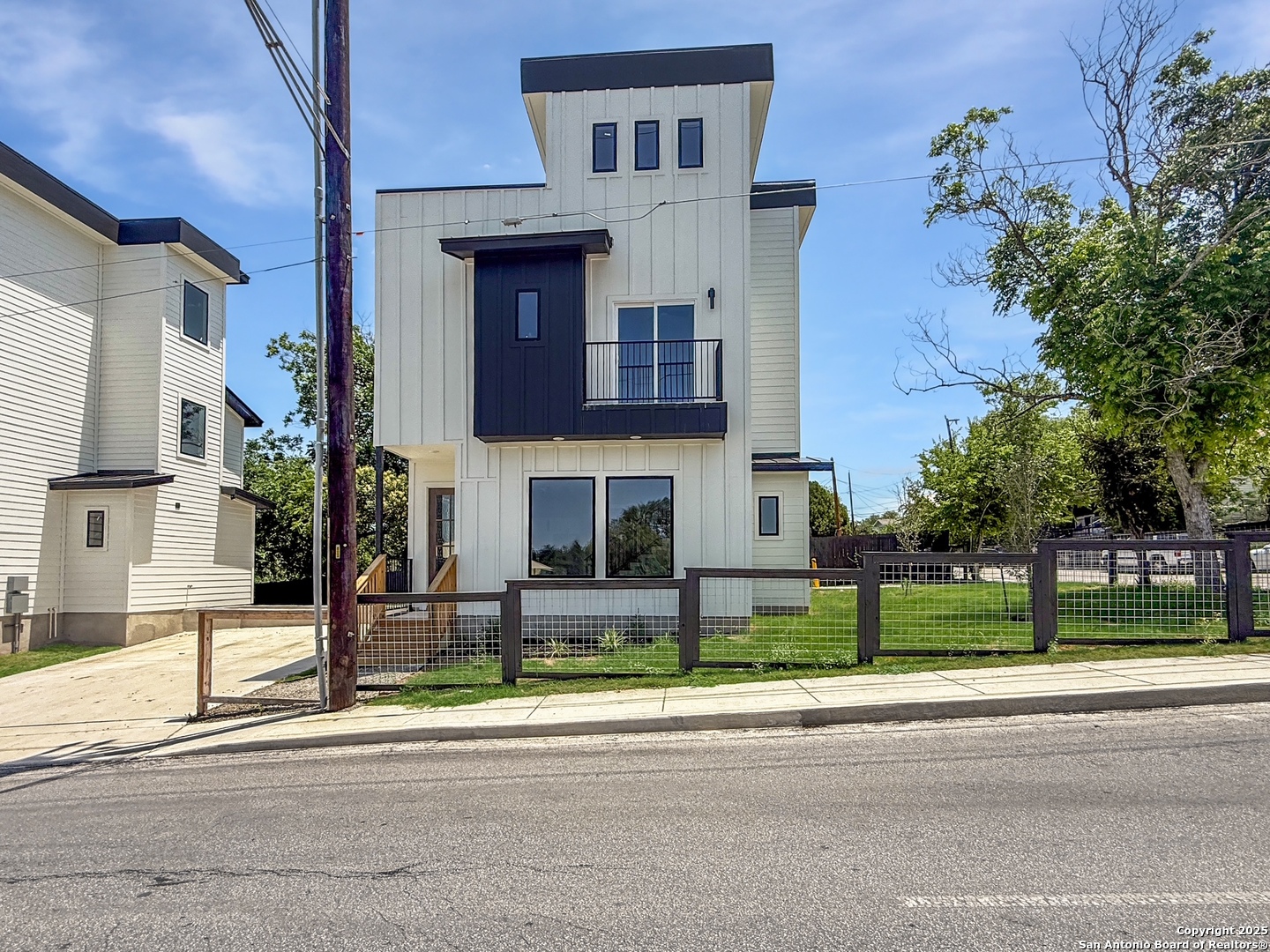 122 S Walters Street San Antonio TX 78210