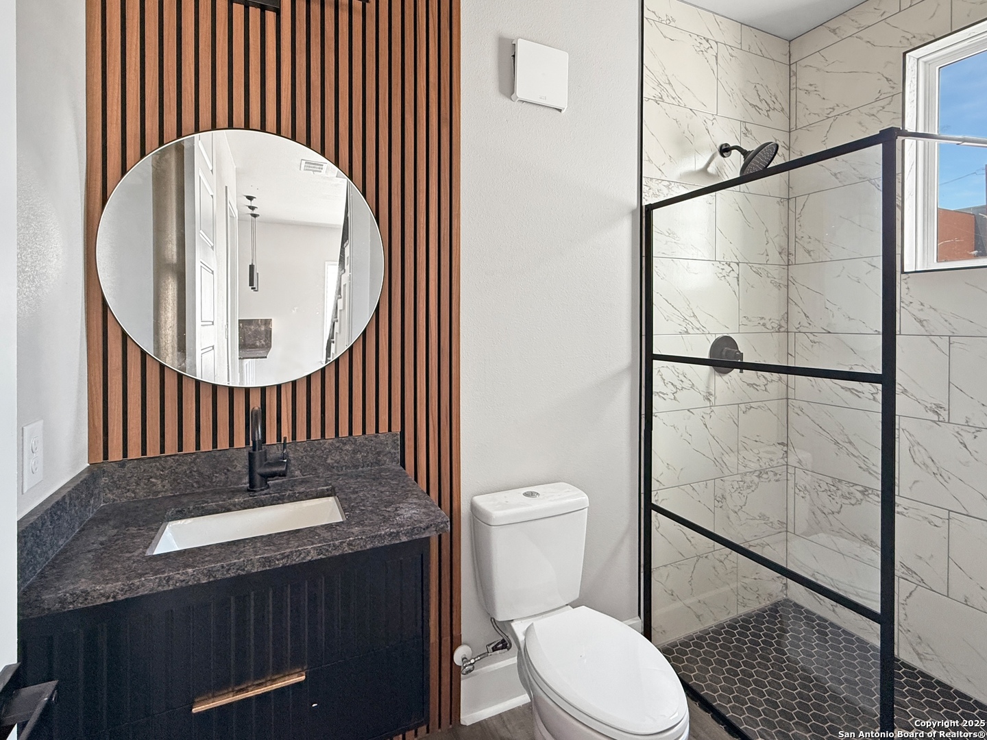 122 S Walters Street San Antonio TX 78210