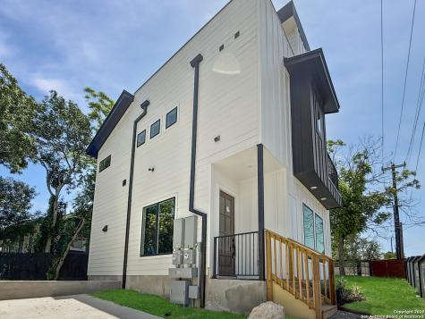 122 S Walters Street San Antonio TX 78210