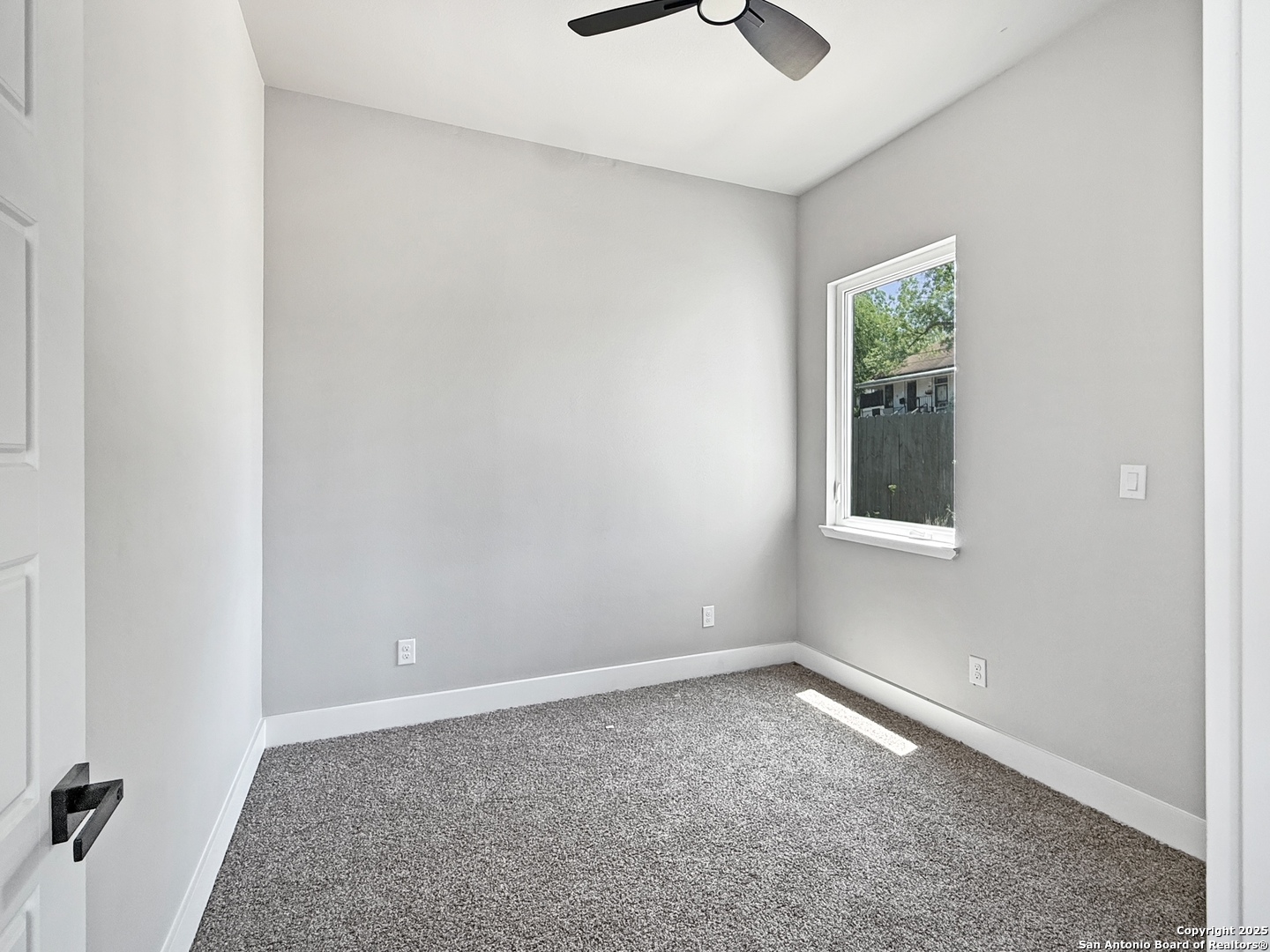 122 S Walters Street San Antonio TX 78210