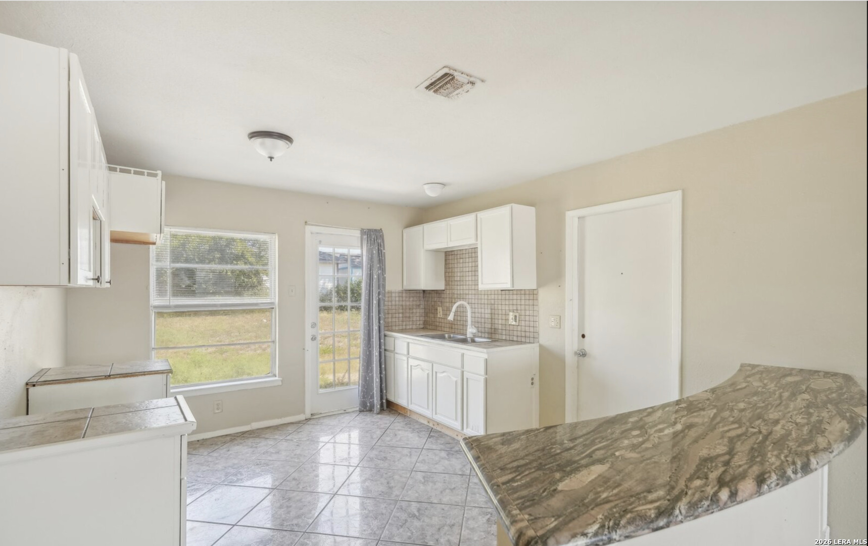 5301 Castle Cove San Antonio TX 78242