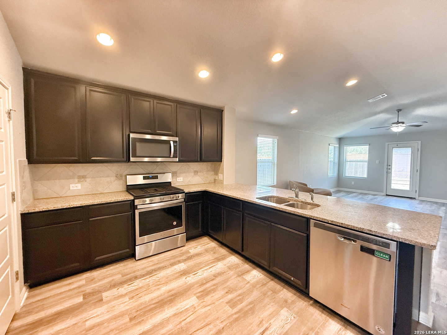 8819 Straight Oaks San Antonio TX 78254