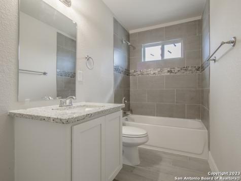 7503 Savannah Brooks San Antonio TX 78233