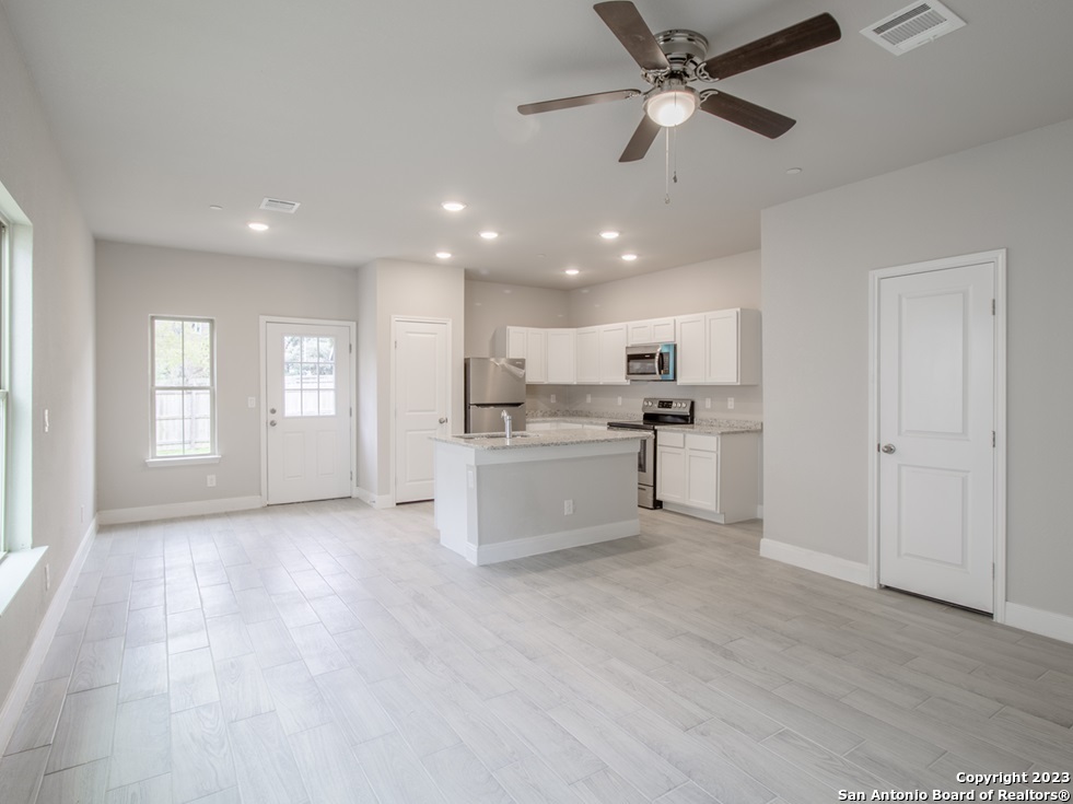 7503 Savannah Brooks San Antonio TX 78233