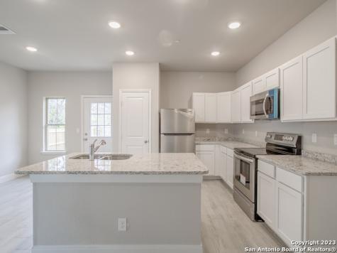 7503 Savannah Brooks San Antonio TX 78233