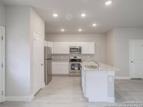 7503 Savannah Brooks San Antonio TX 78233