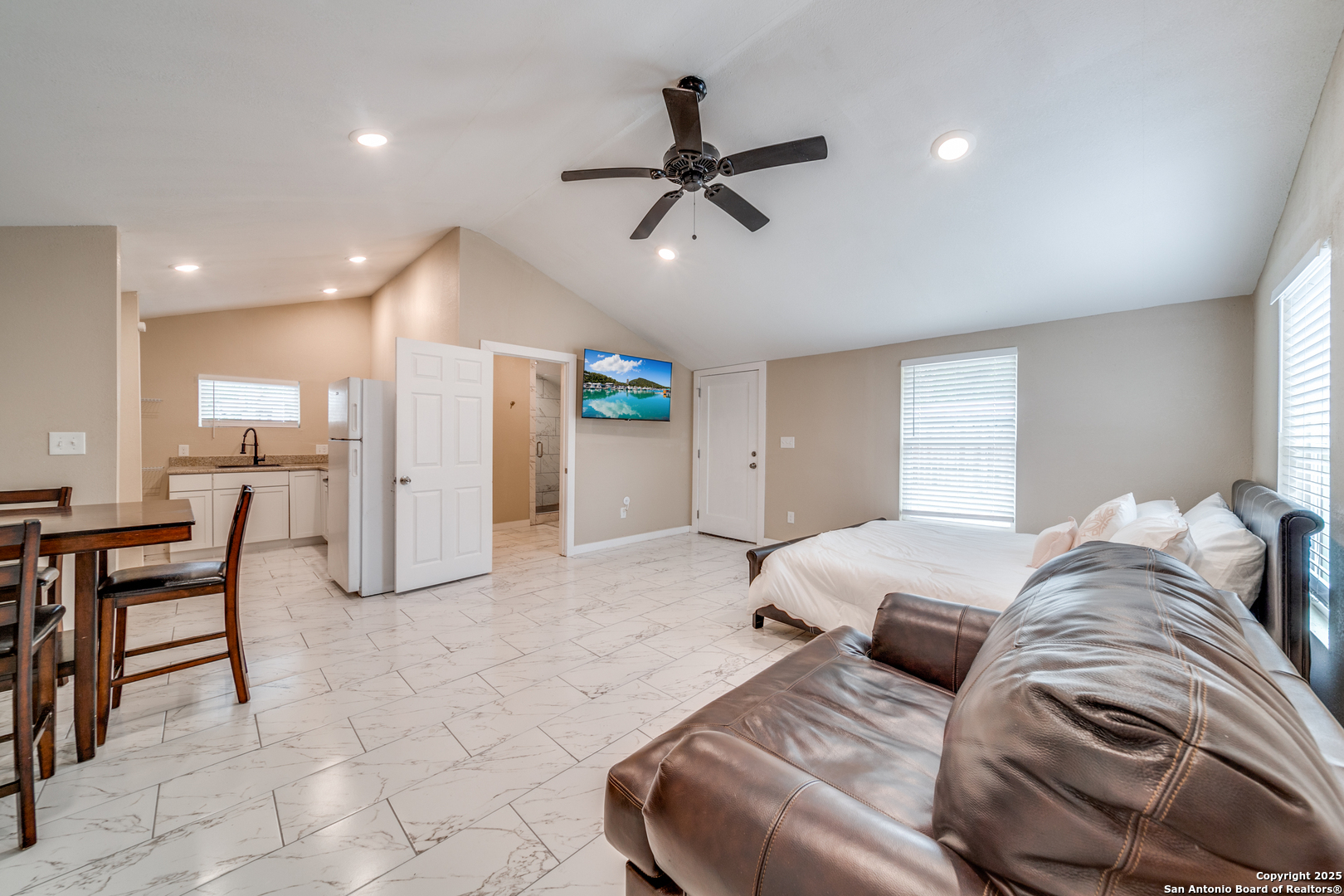 811 W Kings San Antonio TX 78212