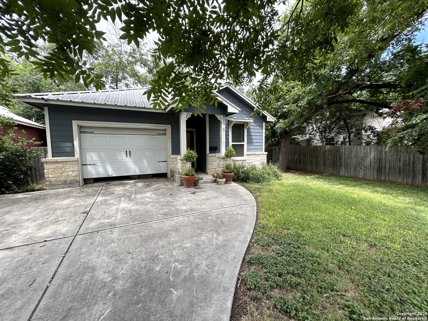 619 Lindheimer Street New Braunfels TX 78130