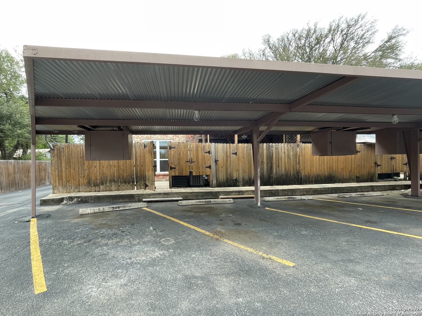 2811 Woodbury Drive San Antonio TX 78217