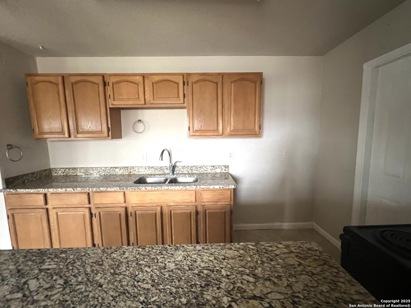 6214 Slate Valley San Antonio TX 78242
