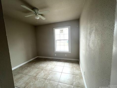 6214 Slate Valley San Antonio TX 78242