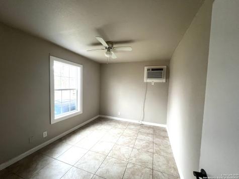 6214 Slate Valley San Antonio TX 78242