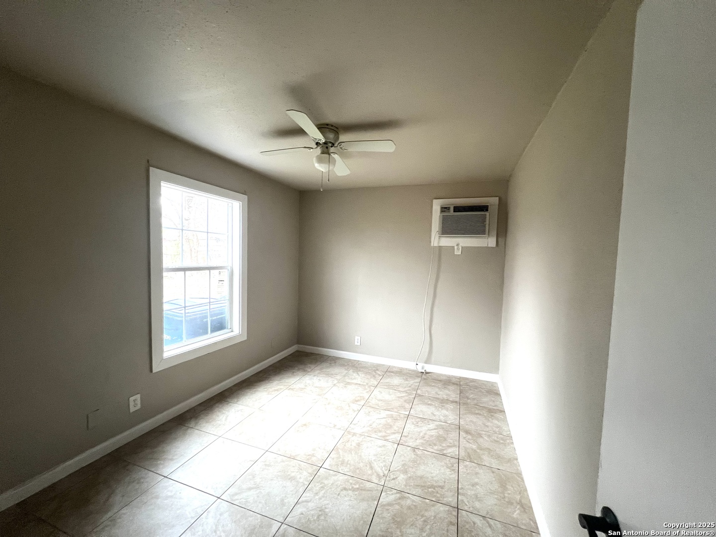 6214 Slate Valley San Antonio TX 78242