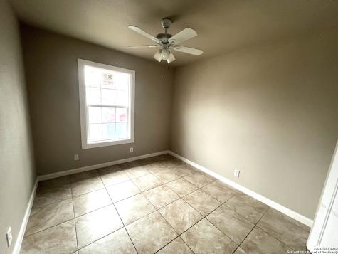 6214 Slate Valley San Antonio TX 78242