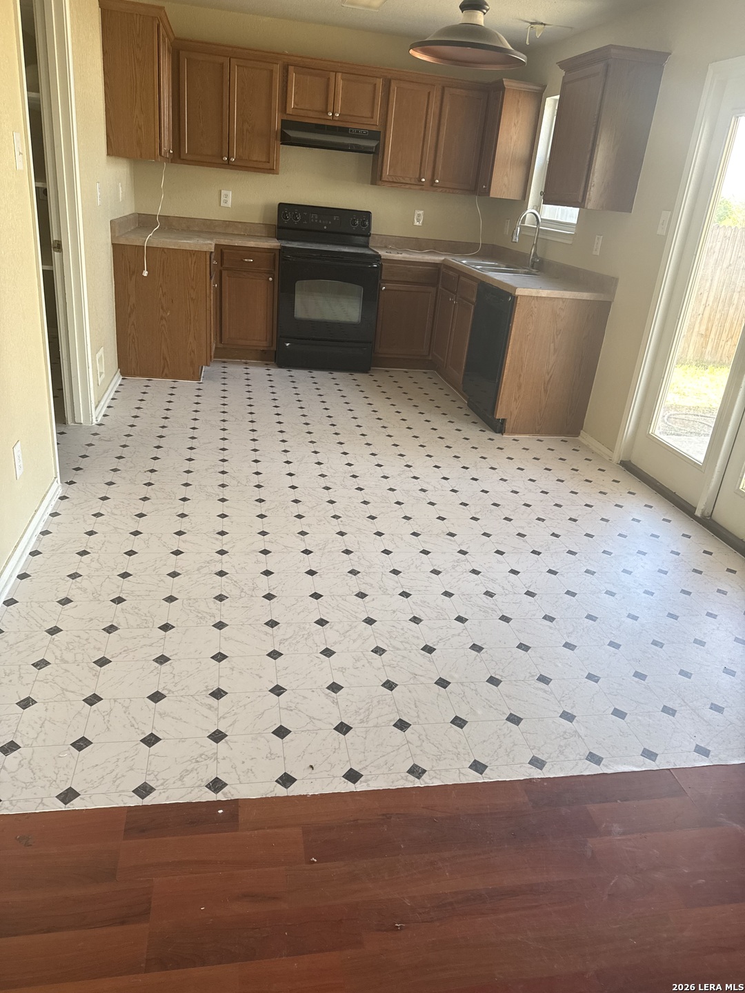 1407 Meadow San Antonio TX 78227
