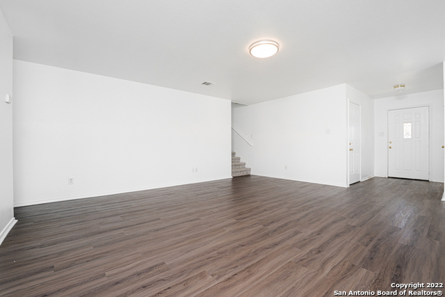 102 Mallow Grove San Antonio TX 78253