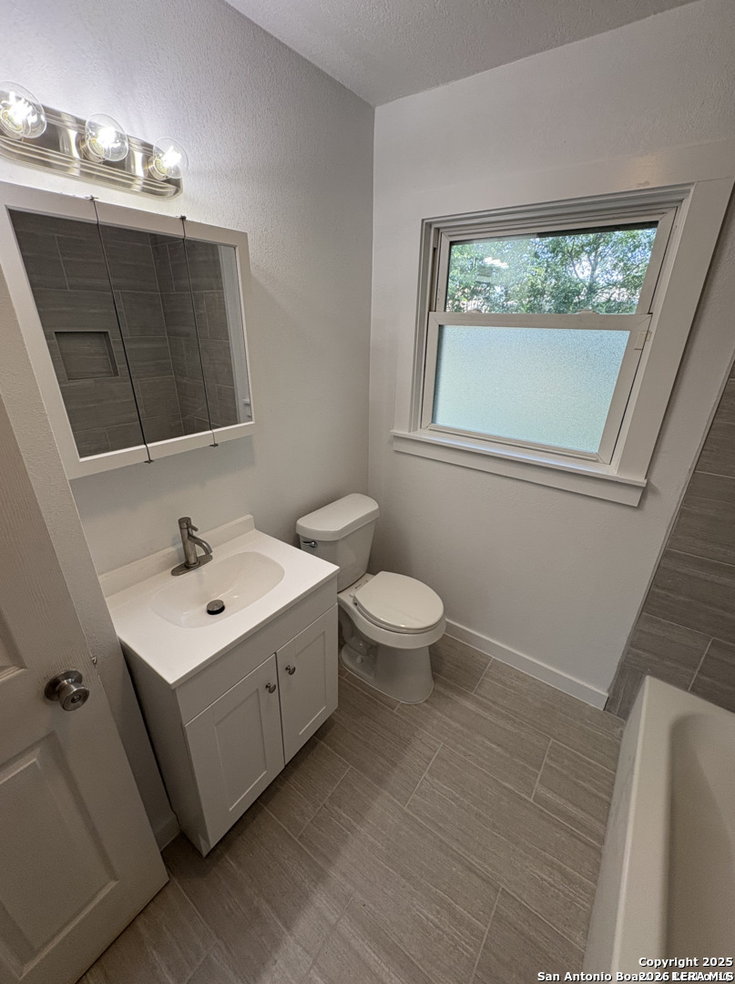 355 Cresham San Antonio TX 78218