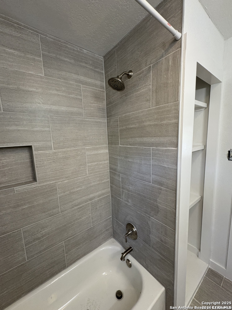 355 Cresham San Antonio TX 78218