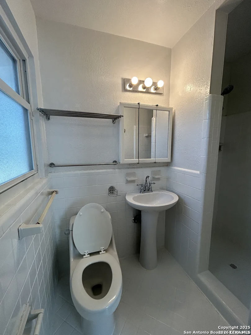 355 Cresham San Antonio TX 78218