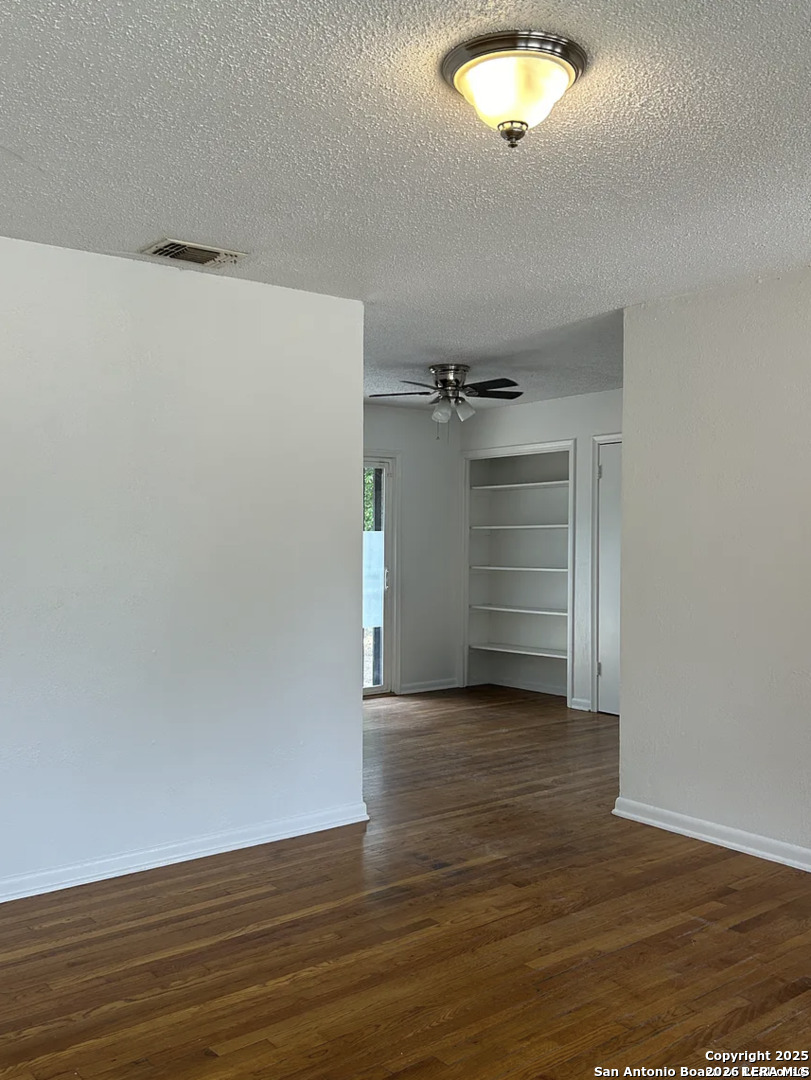 355 Cresham San Antonio TX 78218