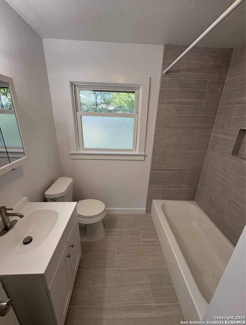355 Cresham San Antonio TX 78218