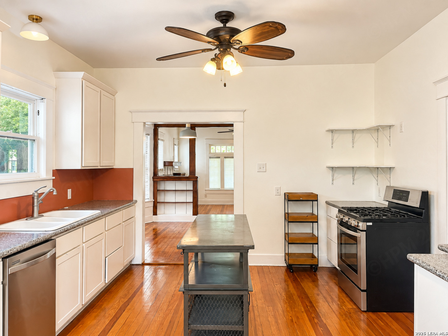 936 W Summit Avenue San Antonio TX 78201