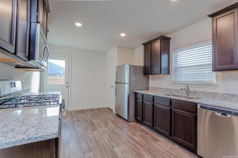 15214 Harbor La NE Harbor Landing Von Ormy TX 78073