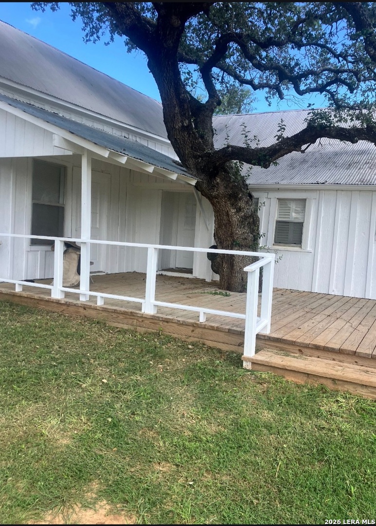 489 Creek Floresville TX 78114