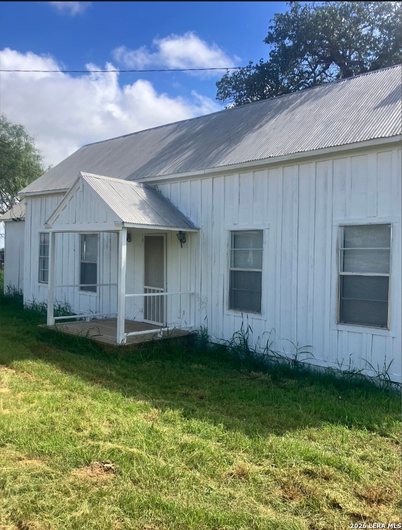 489 Creek Floresville TX 78114