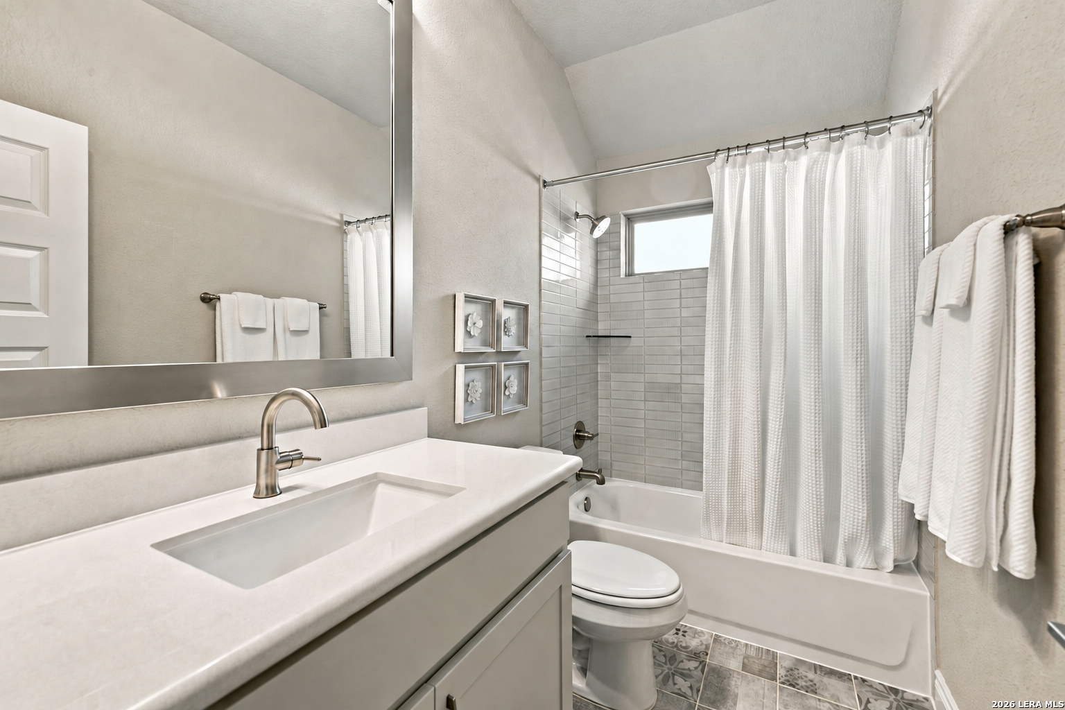 477 Vamanos Boerne TX 78006