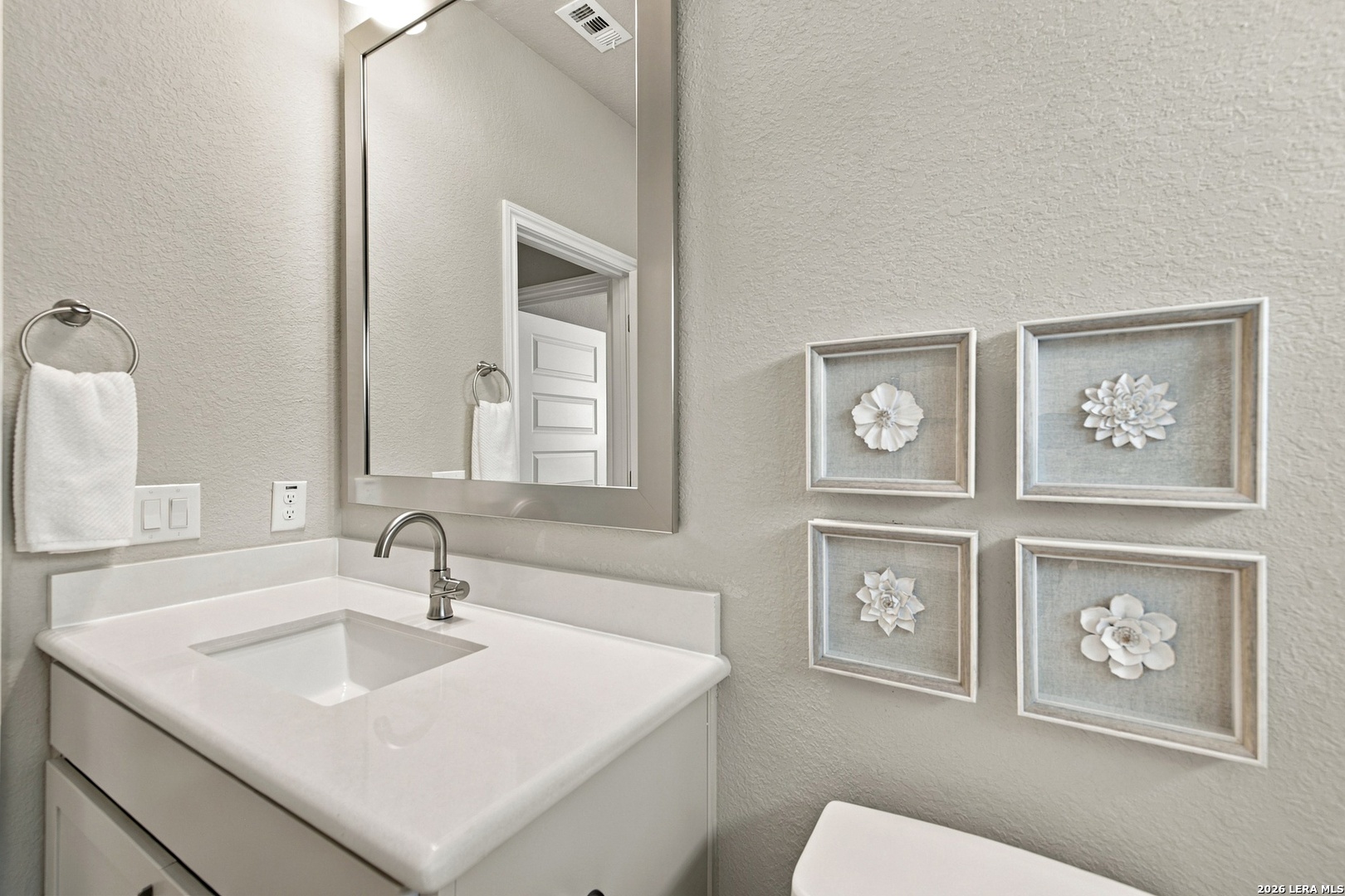 477 Vamanos Boerne TX 78006