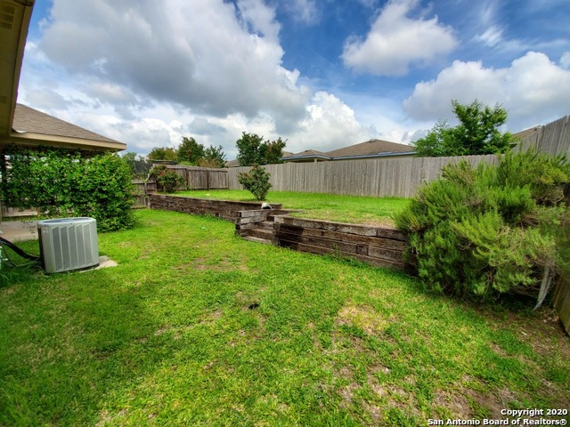 25714 Gold Yarrow San Antonio TX 78260