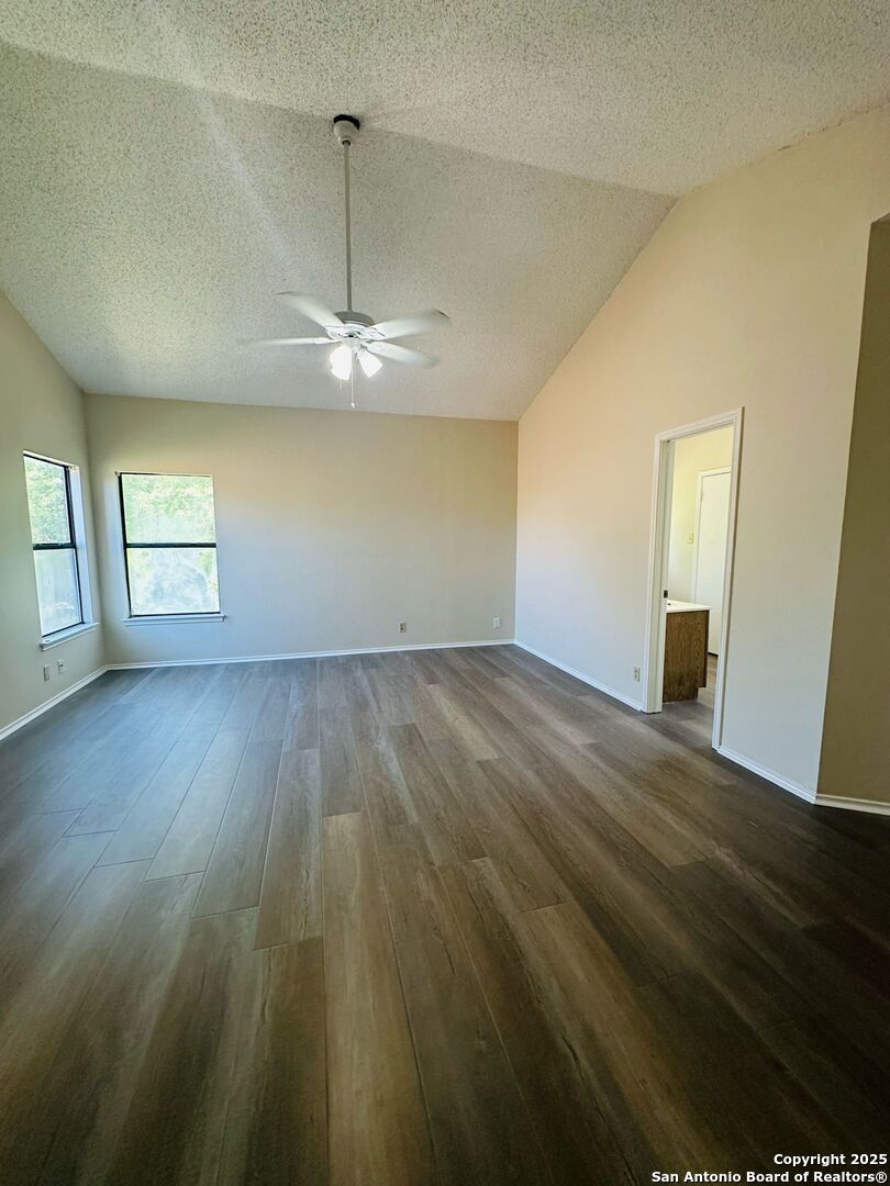 3235 Tree Grove San Antonio TX 78247