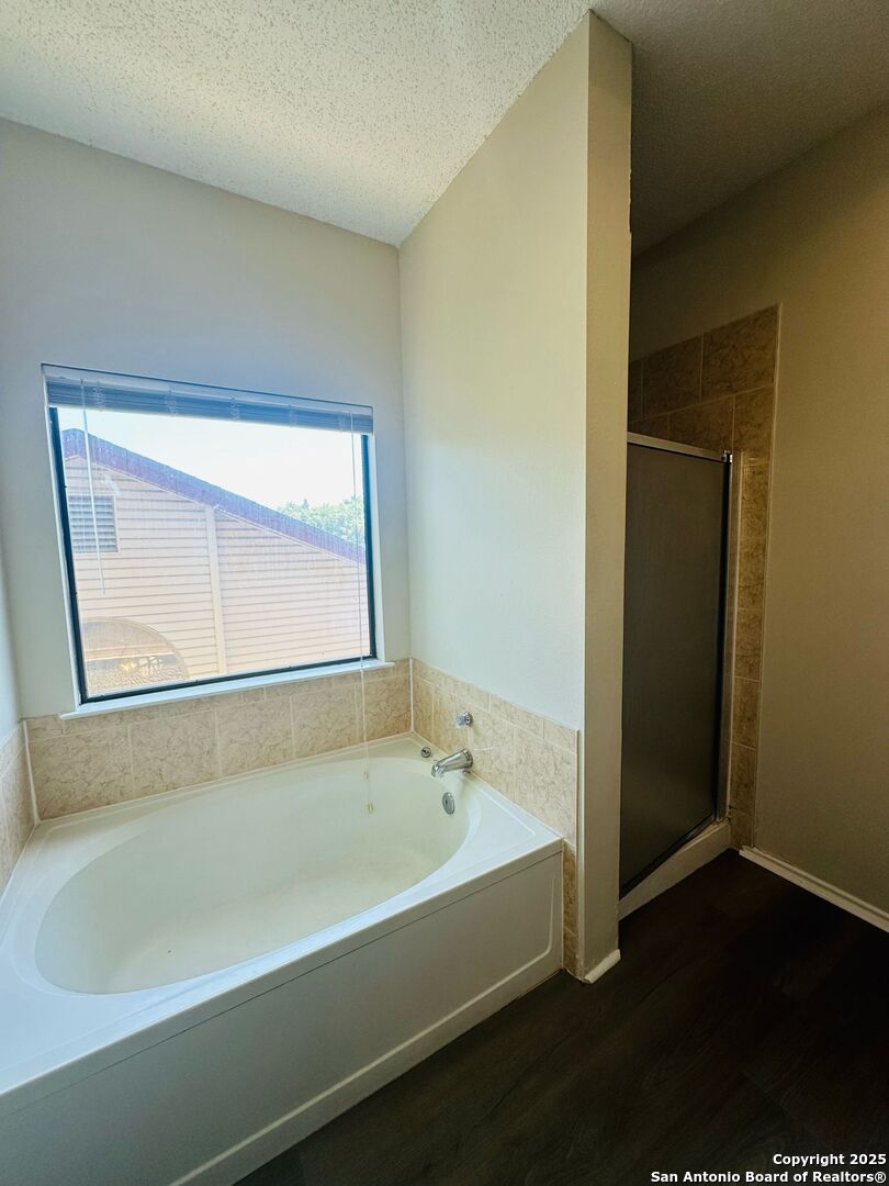 3235 Tree Grove San Antonio TX 78247