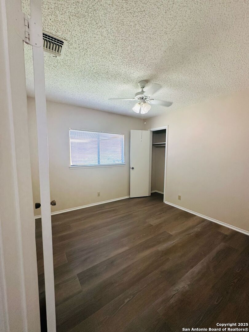 3235 Tree Grove San Antonio TX 78247