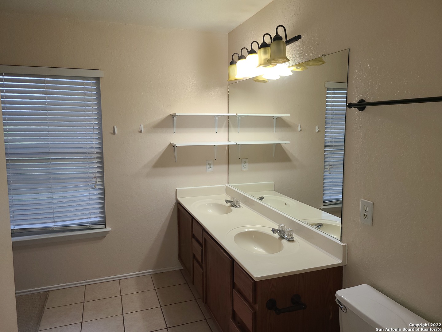 5022 Coral Flounder San Antonio TX 78244