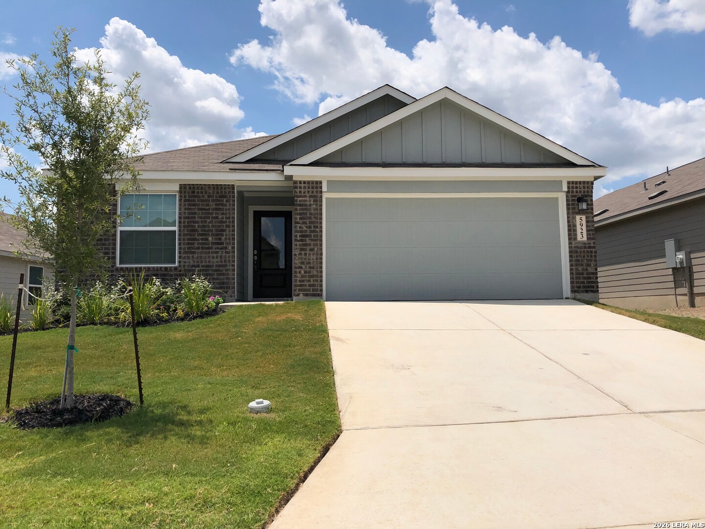 5923 Sunshine Summit Converse TX 78109
