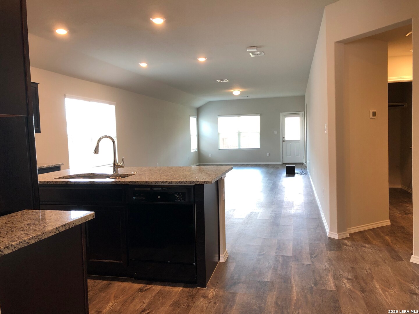 5923 Sunshine Summit Converse TX 78109
