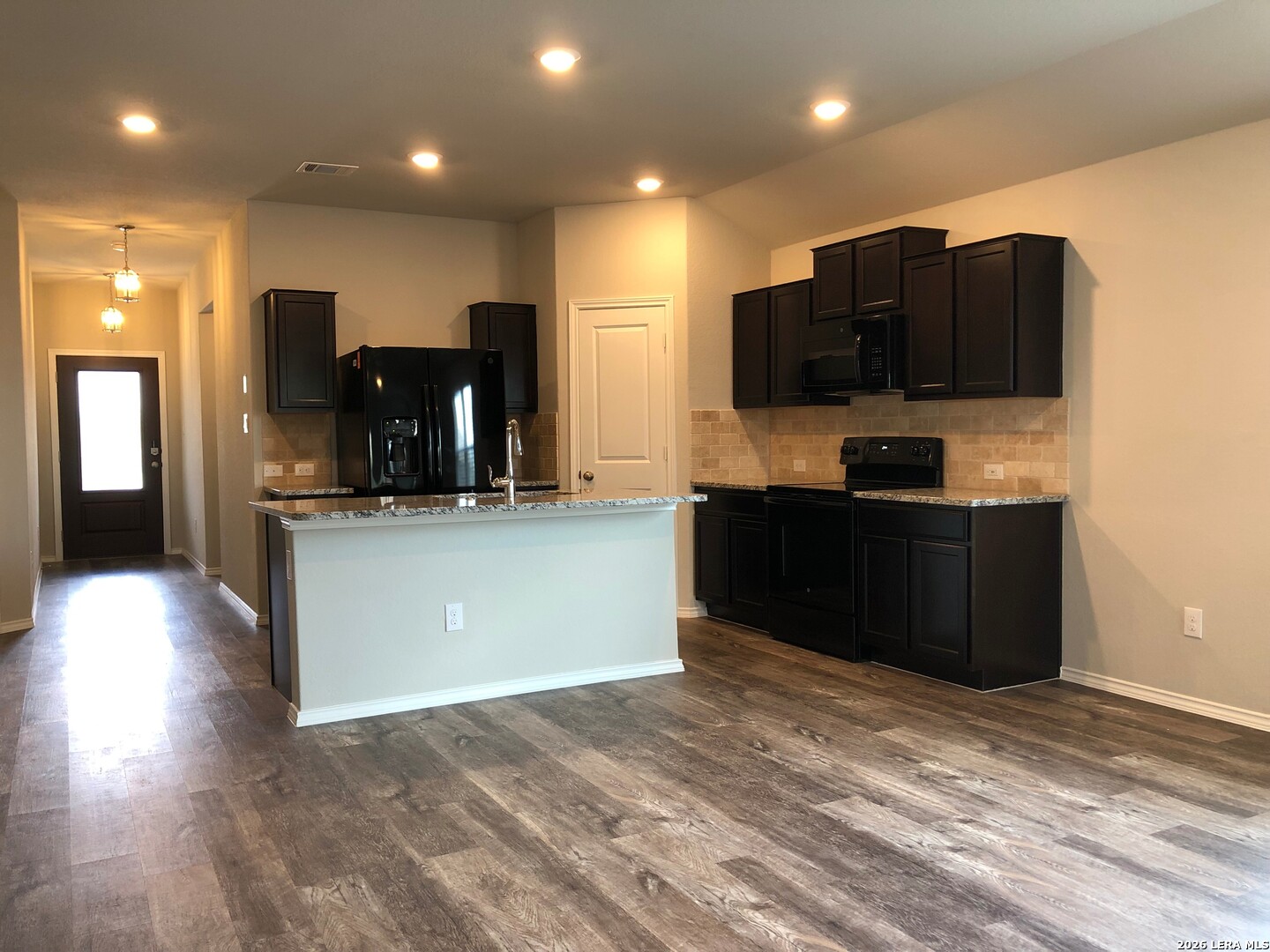 5923 Sunshine Summit Converse TX 78109