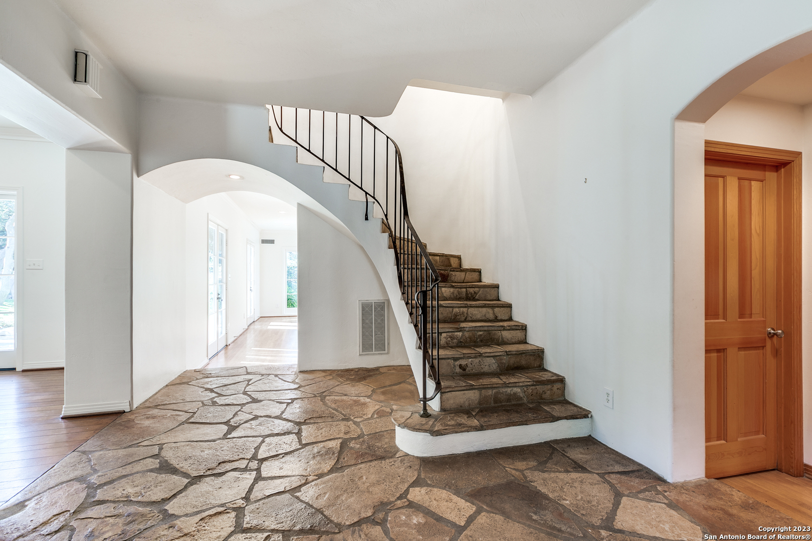 724 Alta Avenue Alamo Heights TX 78209