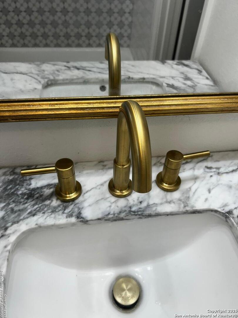 4543 Guadalajara San Antonio TX 78233