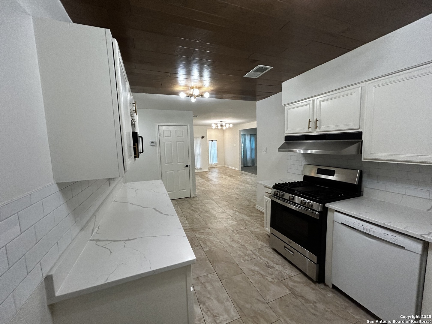 4543 Guadalajara San Antonio TX 78233