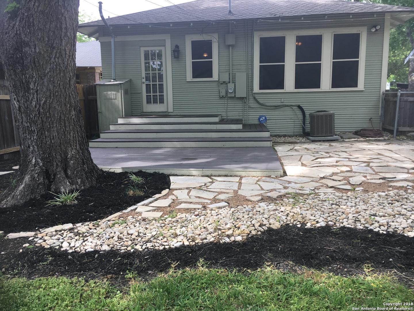 1118 W W Mistletoe Avenue San Antonio TX 78201