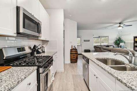 14702 Somerset Mill San Antonio TX 78254