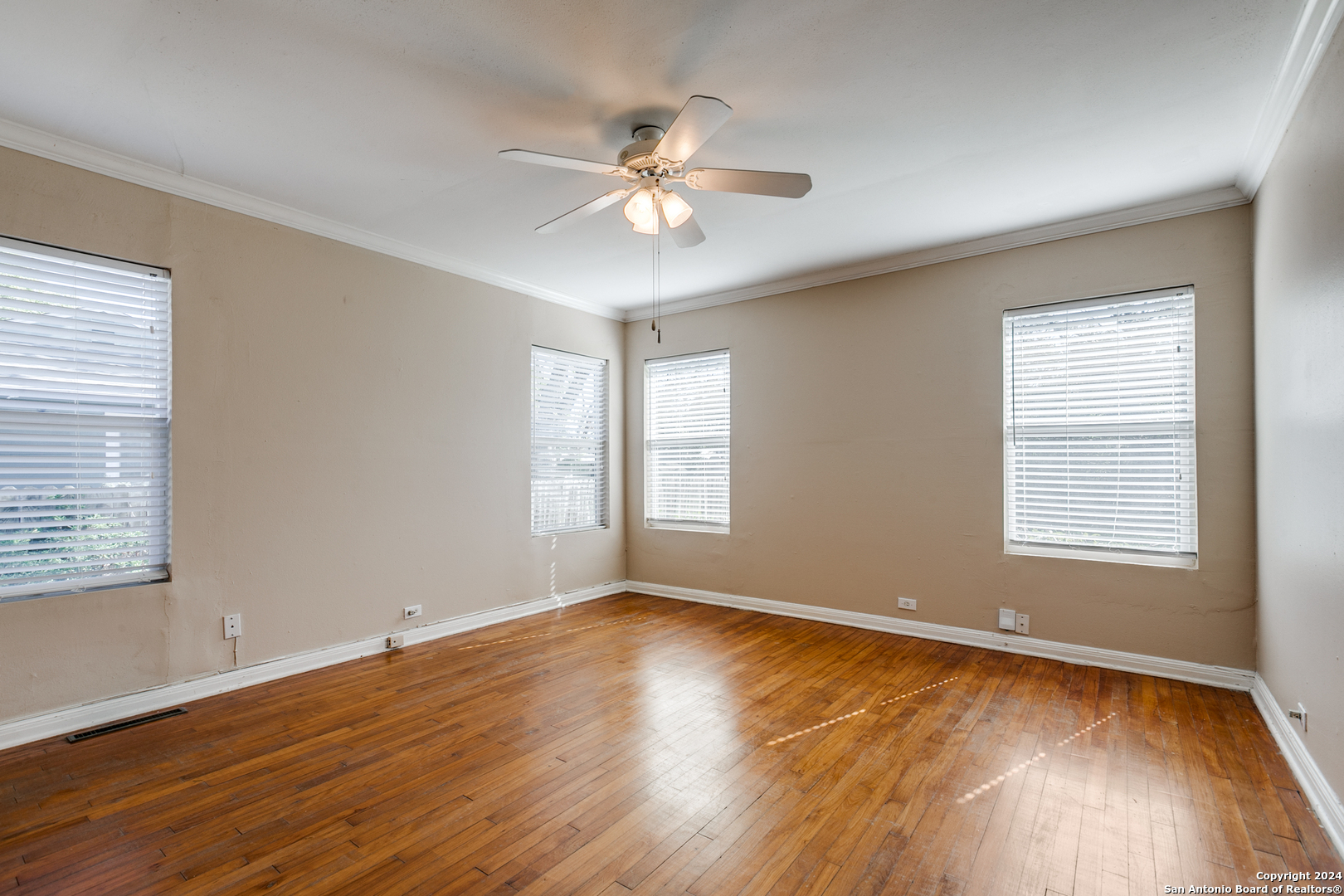 206 Chevy Chase Drive San Antonio TX 78209
