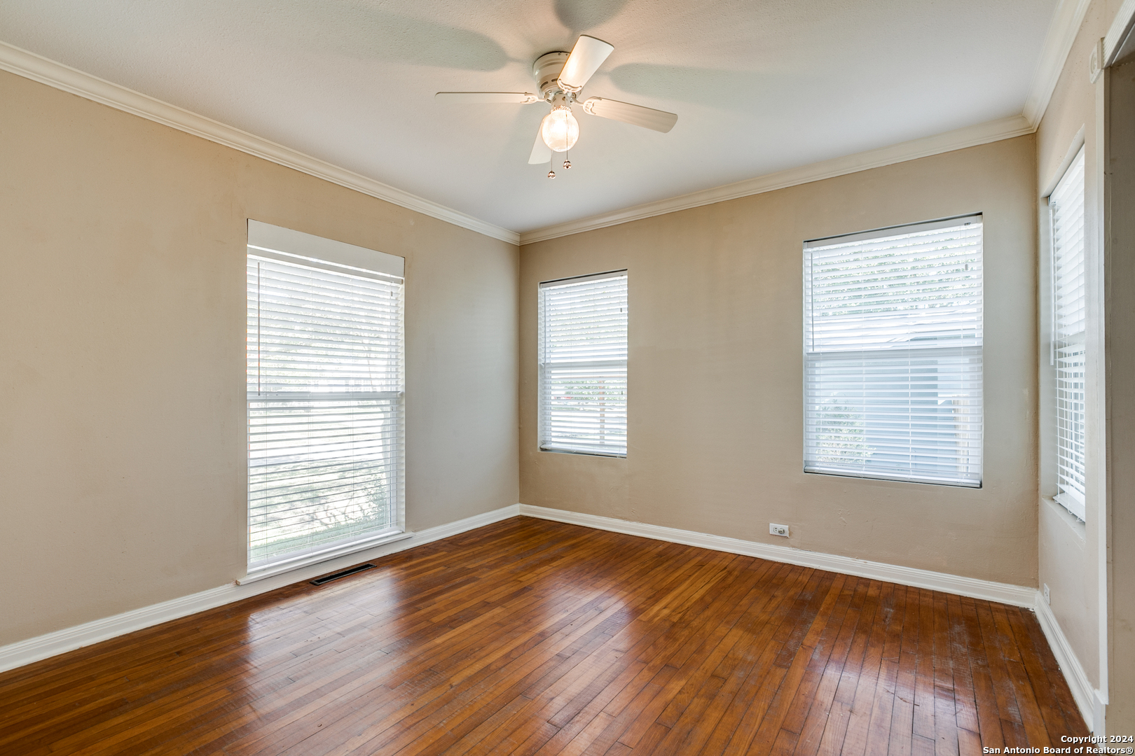 206 Chevy Chase Drive San Antonio TX 78209