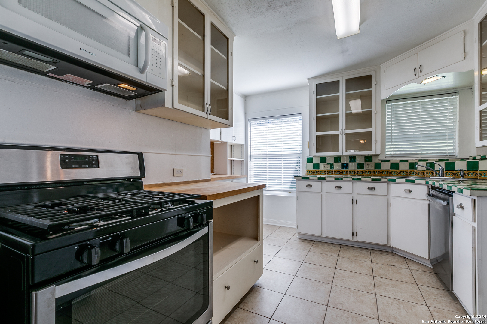 206 Chevy Chase Drive San Antonio TX 78209
