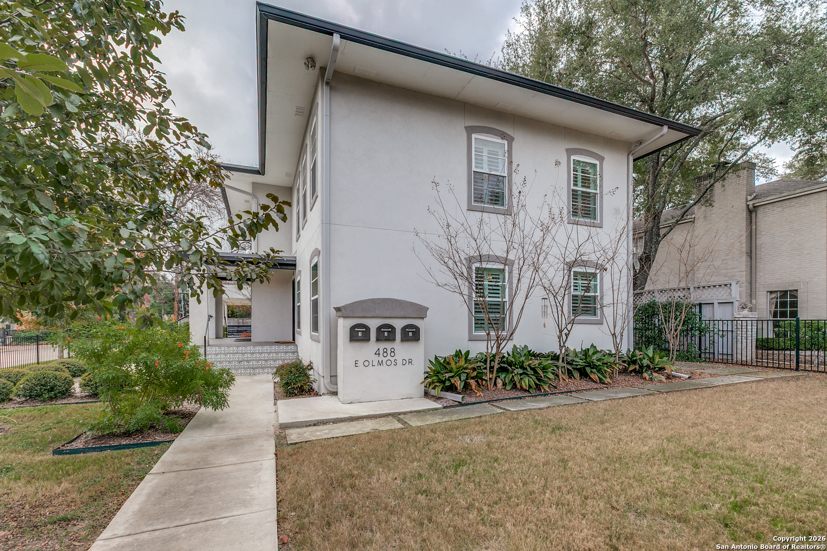 488 E Olmos Olmos Park TX 78212