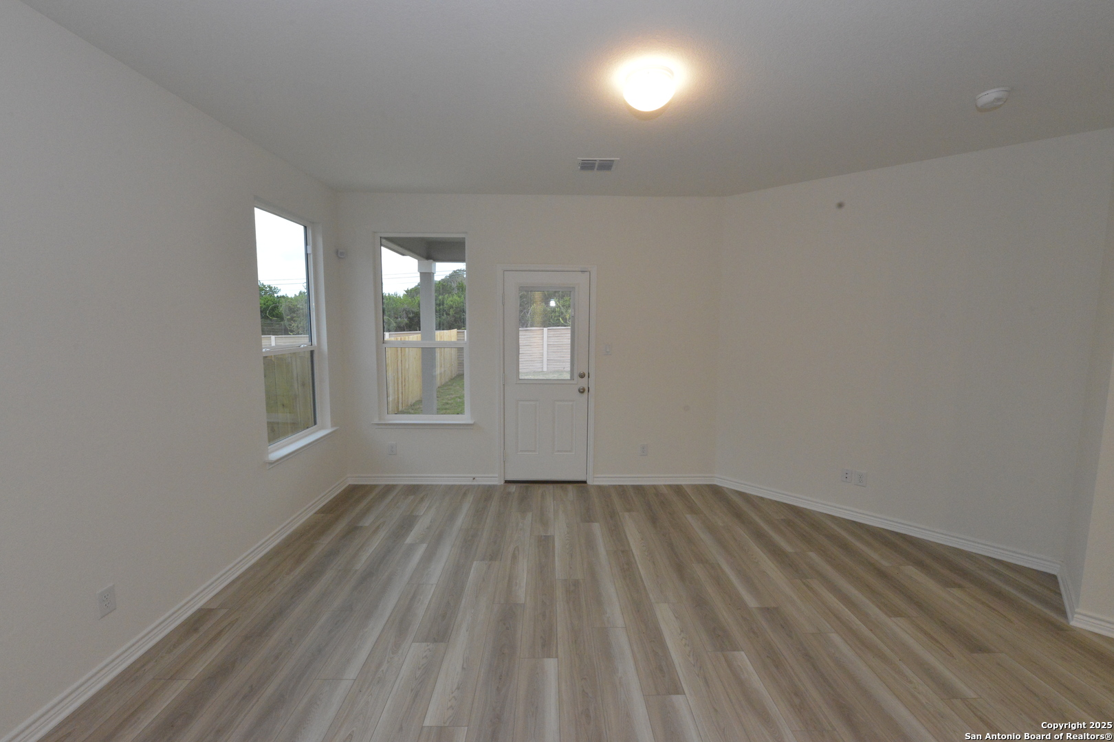 131 E Granite Shores Drive Boerne TX 78006